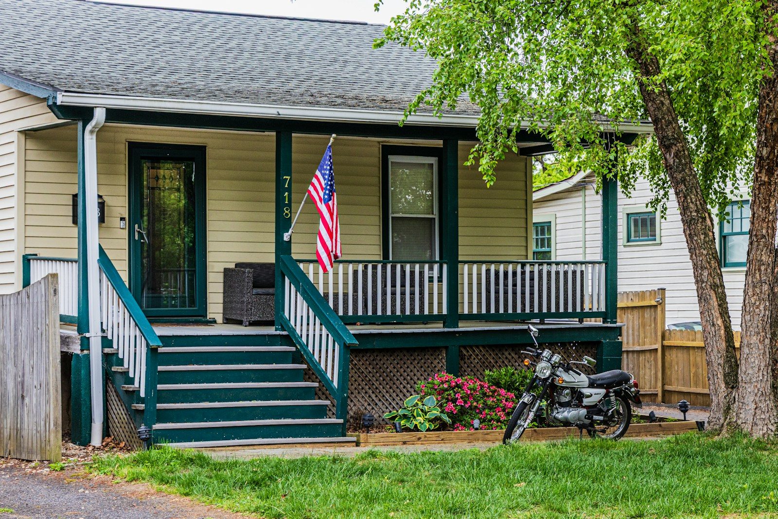 Brick craftsman home exterior in Little Rock, AR